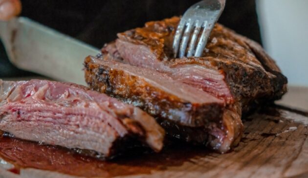 O festival traz a simplicidade do churrasco com o rigor da cozinha clássicos