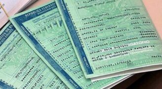 O valor do seguro passa a ser de R$ 5,21 para carros de passeio e táxis e R$ 12,25 para motos