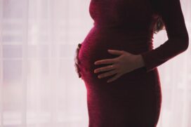Hoje, em todo o país, todas as mulheres grávidas atendidas pelo SUS devem fazer o teste de HIV