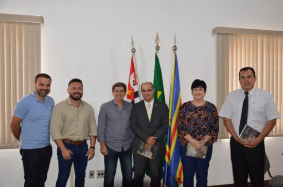 Prefeito de Porto Feliz Dr. Cássio Habice Prado recebeu na última quarta-feira o novo delegado Seccional de Sorocaba, Wilson Roberto