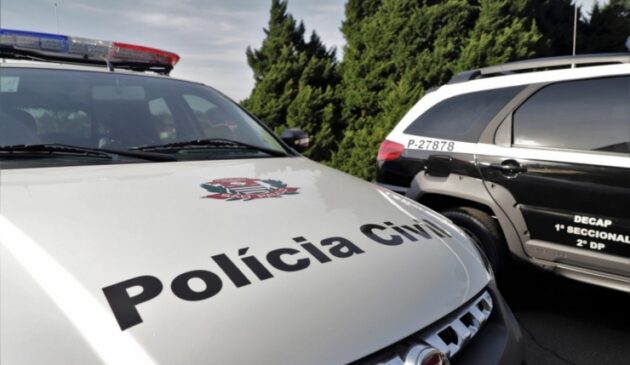 O pai da criança foi preso em flagrante por posse irregular de arma de fogo e armazenamento negligente