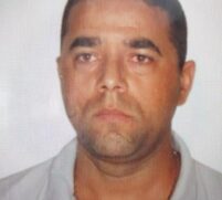 Corpo do policial Nélio Rego Lione, de 44 anos foi encontrado carbonizado e com três marcas de tiro em um dos braços