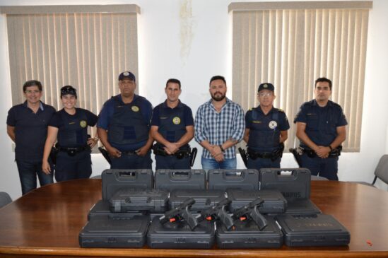 A entrega das pistolas aconteceu na última terça-feira; objetivo da ação é intensificar a segurança e patrulhamento em Porto Feliz