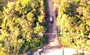 Carro incendiado foi encontrado na estrada do Montanhão, no ABC