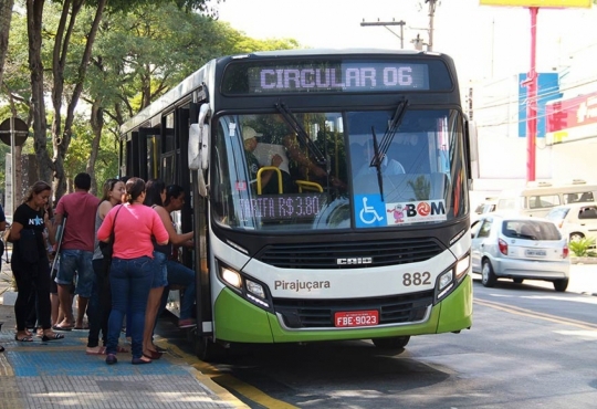Ônibus municipal
