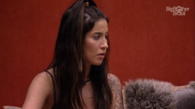 "Não é legal, namoro" Bianca Andrade afirma que vai impor limites a Petrix no BBB20.