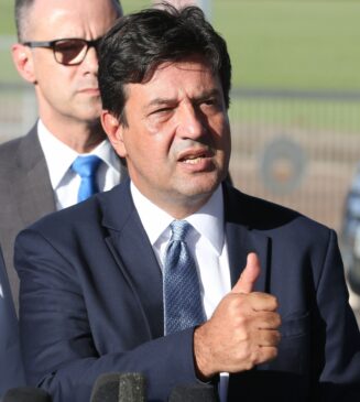 O ministro da Saúde, Luiz Henrique Mandetta, informou nesta segunda-feira que governo ainda está finalizando trâmites