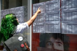 O ProUni é o programa do governo federal que oferece bolsas de estudo, integrais e parciais em diversas universidades