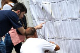 A edição deste ano ofereceu 167,7 mil bolsas em 1.061 universidades para os 440.6 mil inscritos no programa