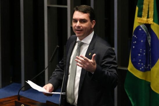O TJRJ decidiu manter a decisão que quebrou os sigilos bancário e fiscal do senador Flávio Bolsonaro (sem partido-RJ)