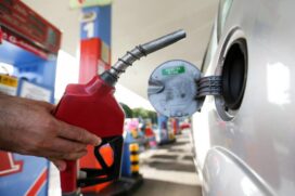 Segundo a estatal, o litro do óleo diesel será vendido por suas refinarias a um preço médio de R$ 2,81, alta de R$ 0,10