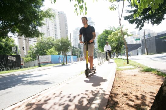 Empresas não informaram quantos patinetes circulam em SP e nem qual foi a redução de equipamentos
