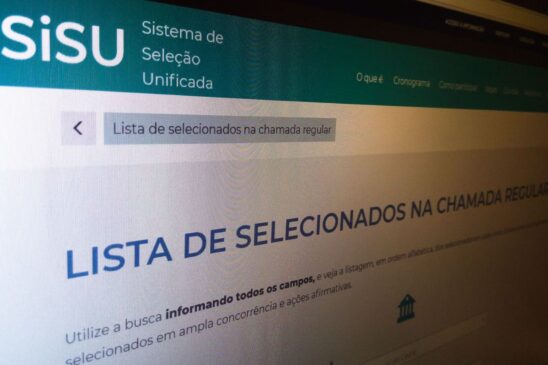 Esta é a primeira edição do programa com o oferecimento de bolsas em cursos na modalidade de ensino a distância (EaD)