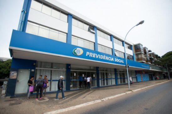 A portaria que trata dos reajustes dos benefícios do INSS está publicada no DOU desta terça (11)