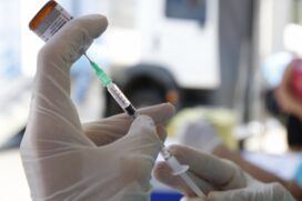 Até agora, 78% do público-alvo do Chile tomaram pelo menos uma dose, e 61% estão completamente vacinados