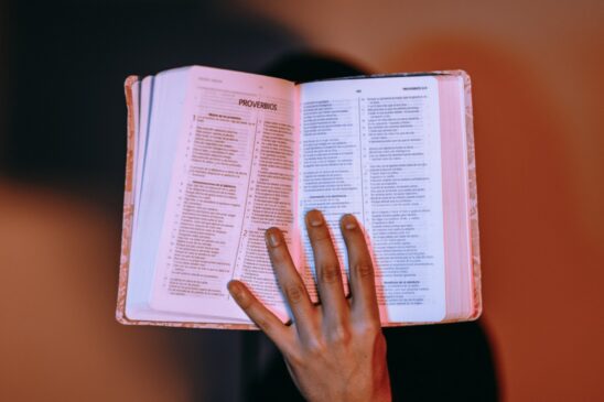 A redução de pena pela leitura é regulamentada nacionalmente por uma recomendação do CNJ