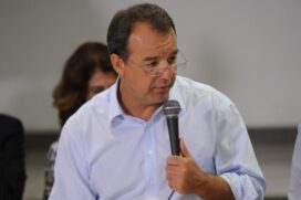 Cabral &eacute; condenado por usar helic&oacute;ptero do governo para uso particular