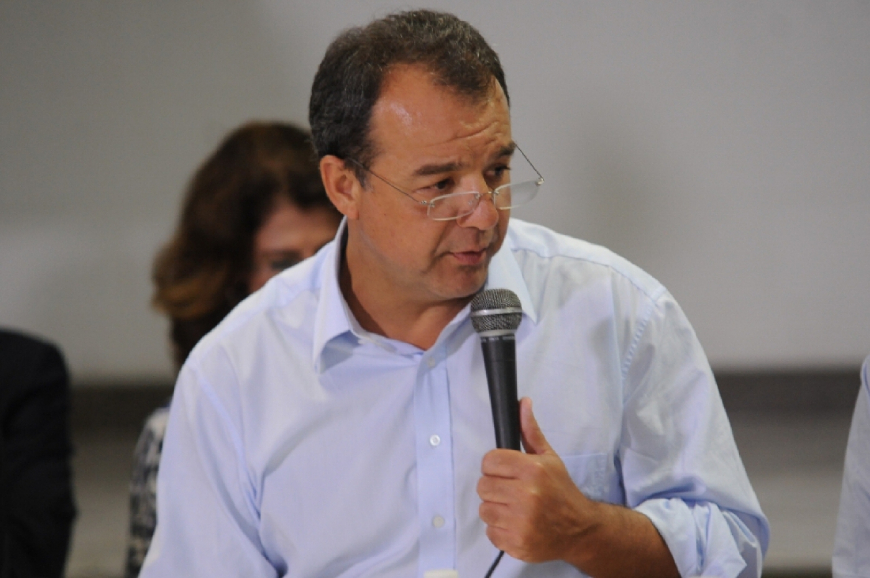 Cabral &eacute; condenado por usar helic&oacute;ptero do governo para uso particular