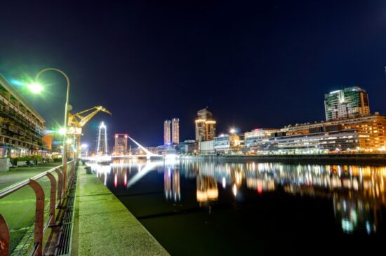 Buenos Aires, Argentina: o distrito de Puerto Madero (foto) é um dos locais mais sofisticados da capital portenha