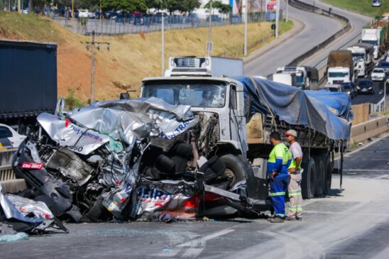 Os acidentes ocorreram na rodovia Raposo Tavares, na região da cidade de Sorocaba; outras quatro pessoas ficaram feridas