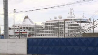 O navio saiu das Bahamas, passou por Salvador e seguia viagem para Fortaleza.