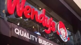 Hamburgueria americana, famosa pelos sanduíches quadrados, encerrou suas atividades no Brasil no início do ano
