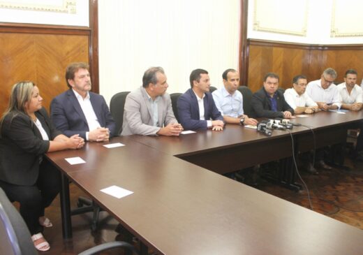 As medidas foram anunciadas pelo prefeito de Santos, Paulo Alexandre Barbosa, na última quinta (19)