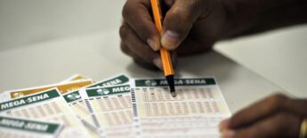 A data do sorteio do concurso especial nº 2.070 da Dupla Sena, o "Dupla de Páscoa", foi alterada para 25/04/2020.