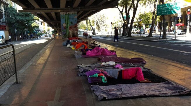 Pessoas em situação de rua na região central da Capital