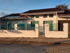 Os lotes residenciais ficam em Salvador - Bahia, Blumenau - SC e Catalão - Goiás, e tem valores mínimos de R$ 103 mil a R$ 304 mil