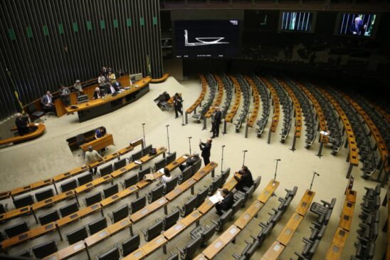 A mobilização de 513 deputados para eleger quem comandará a Câmara é um desafio