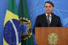 "Bolsonaro n&atilde;o tem condi&ccedil;&otilde;es de seguir governando o Brasil e de enfrentar essa crise, que compromete a sa&uacute;de e a economia", diz o documento