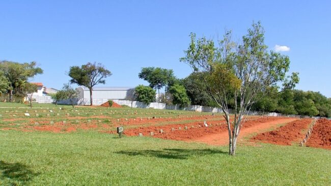 O número de covas prontas no Cemitério Santo Antônio aumentou após o decreto de calamidade