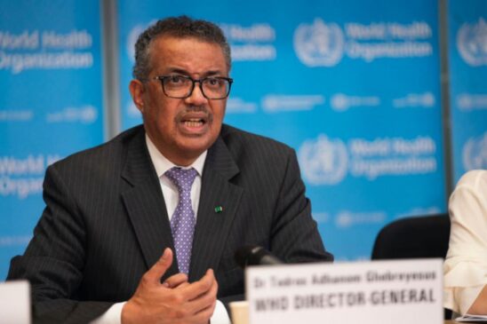 Diretor-geral da OMS, Tedros Adhanom fez alerta sobre o aumento de mortes no Brasil e cobrou que população leve pandemia a sério