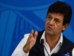 O ministro da Saúde, Luiz Henrique Mandetta, reconheceu que seu cargo está novamente ameaçado