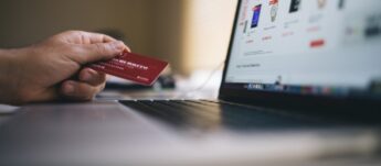 O percentual cobrado sobre a venda online, via WhatsApp ou televendas do lojista varia de shopping para shopping