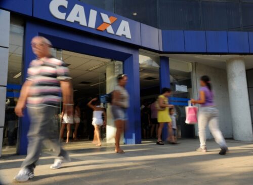 O auxílio emergencial começará a ser sacado em dinheiro no próximo dia 27