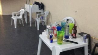 Na chácara, os policiais encontraram bebidas alcóolicas, narguilés e drogas