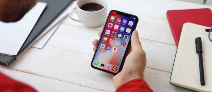 A pesquisa mostra que o celular é o principal meio de acesso