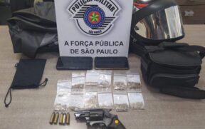 A polícia militar recuperou os diamantes roubados