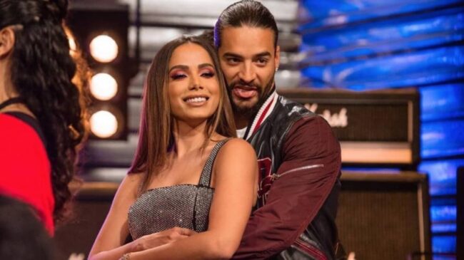 "Ele era muito bom de cama" Anitta revela intimidades sobre Maluma em live com Maurício Meirelles.