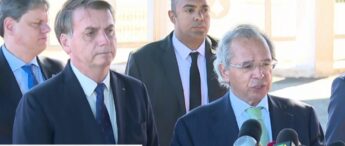 "Para que falar em derrubar o teto se é o teto que nos protege contra a tempestade?", questionou, ao sair de uma reunião no Palácio da Alvorada