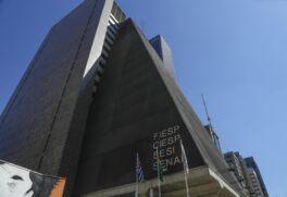 A Federação ressalta que o adiamento do leilão pode trazer prejuízos para o Brasil