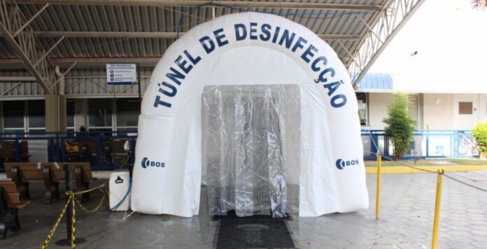 T&uacute;nel de desinfec&ccedil;&atilde;o para combater a Covid-19 no Hospital de Sorocaba