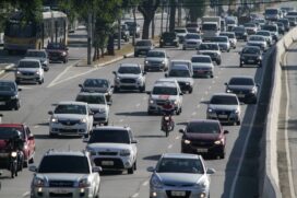 Motorista que descumprir rodízio recebe quatro pontos na carteira de habilitação e leva multa de R$ 130,16