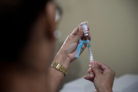 Datas para o in&iacute;cio da campanha de imuniza&ccedil;&atilde;o contra a Covid-19 ainda n&atilde;o est&atilde;o claro