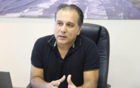 O prefeito de Peruíbe, Luiz Maurício (PSDB), e a primeira-dama, Juliana Martins, testaram positivo para Covid-19