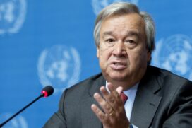 O secretário-geral da ONU, Antonio Guterres, disse que mundo paga 'preço alto' por estratégias divergentes no combate à pandemia