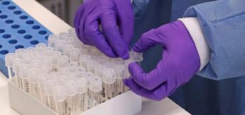 Segundo proje&ccedil;&atilde;o da Pfizer, os Estados Unidos dever&atilde;o receber cerca de metade de seu suprimento global at&eacute; o final do ano - cerca de 25 milh&otilde;es de doses