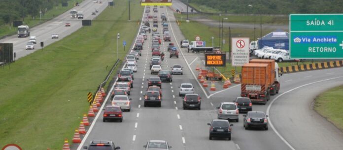 Volta do fim de semana de Réveillon é com congestionamento
